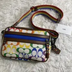 未使用級　現行　コーチ ショルダーバッグ　グラハム レインボー シグネチャー