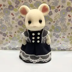 シルバニア　お母さん　服【6つの小さめパールボタン風ノースリーブ紺色ワンピ】