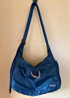 一回使用 patagonia パタゴニア ライトウェイトトラベルクーリエ