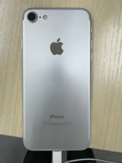 Apple iPhone 7 32GB本体のみ　スマートフォン　シルバー