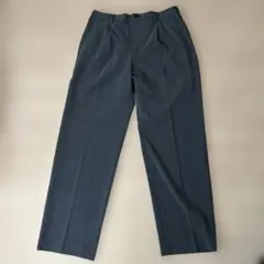 ユニクロ　ダークグレー プリーツ付き スラックス W34 L30