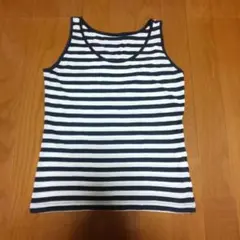 白と黒のストライプ タンクトップ