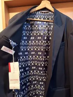 定価363,000円VALENTINO テーラードジャケットのサムネイル