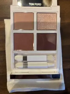 TOM FORD アイカラークワッド 01SN