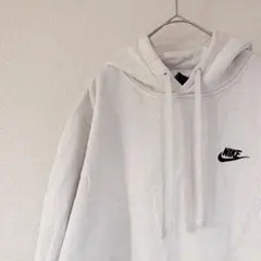 美品✨️【M】 ナイキ ホワイト パーカー 裏起毛パーカー ワンポイント