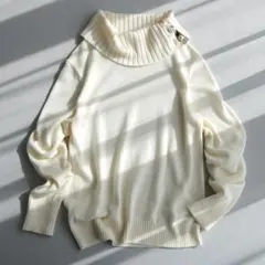 【美品】ブルーレーベルクレストブリッジ タートルネックニットプルオーバー M 白