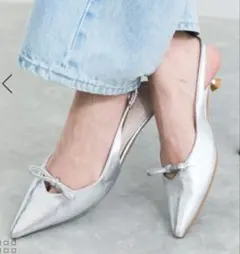 シルバー　パンプス　リボン　サンダル