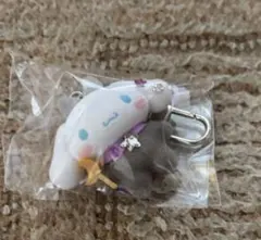 サンリオちびっとも天使と小悪魔シナモンロールキーホルダー
