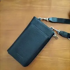 ブラックレザー スマホショルダーバッグ