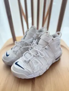 NIKE AIR MORE UPTEMPO ホワイト スニーカー23.5センチ