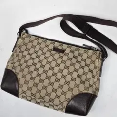 斜めがけバッグ