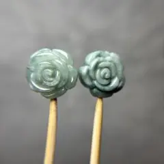 ミャンマー青のり翡翠　薔薇パーツ　2コ　9-95