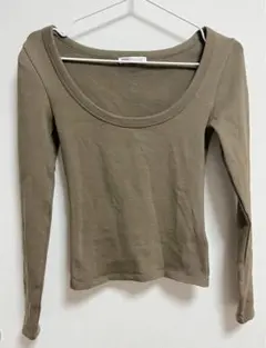 ZARA カーキ 長袖Tシャツ Mサイズ　ストレッチ