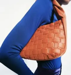 新品ZARA ウーブンリアルレザーバッグ