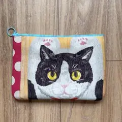 猫顔　大きめポーチ⭐️バンザイ猫⭐️ハチワレ⭐️