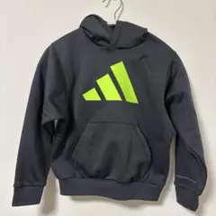 新品未着用 キッズ adidas パーカー
