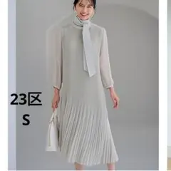2025年】新品タグ付き未使用品♡Rene ラッフルブラウス(38 L) - メルカリ