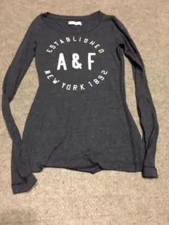 アバクロ長袖Tシャツ