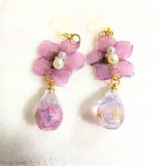 みゆ様桜オーダーレジンイヤリング　ネモフィラピアス　ネモフィラ　琉球ガラス