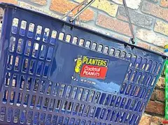 Item thumbnail for item e272999a-d417-40bf-9e1a-f6f990663156