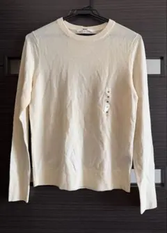 お値下げ！ユニクロ　新品　エクストラファインメリノクルーネックセーター　M