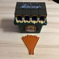 プラレール　きかんしゃトーマス たためるトーマス機関庫