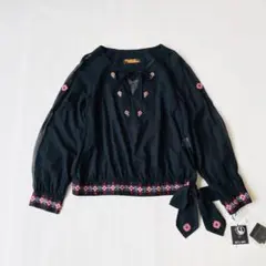 【新品未使用】ヒステリックグラマー　ブラウス　ヒスガール 缶バッチ　初期タグのサムネイル