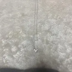 シルバー V字型 ネックレス