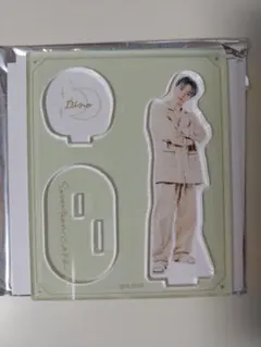 セブチカフェ　ディノ　アクスタ