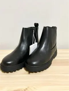 ZARAキッズ　サイドゴアブーツ