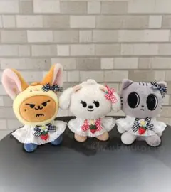 TXT　プルバトゥ　キーリング　ぬい服　いちごフリルケープ　２点セット