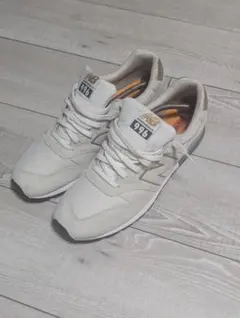 【美品】ニューバランス CM996BI ホワイト×ゴールド 28.5cm 箱なし