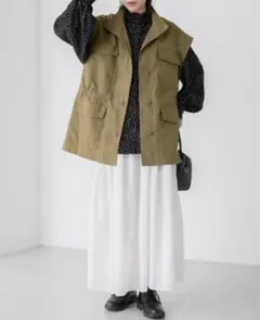 BONLECILL ミリタリーベスト カーキ ノースリーブ ジレ Fサイズ 春秋のサムネイル