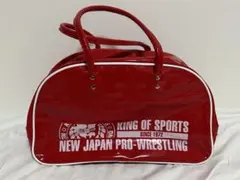 新日本プロレス 一番くじA賞 ライオンマークエナメルバッグ レッド