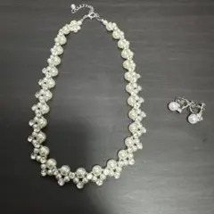 【未使用品】 パール（フェイク）ラインストーンのネックレス&イヤリングのセット