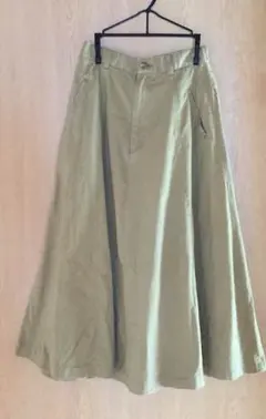 カーキ色デニムのロングスカート