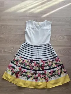 美品　チェスティ　ワンピース　花柄
