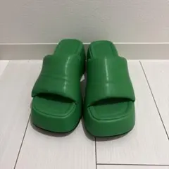 SLY グリーン 厚底サンダル