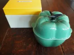 ルクルーゼの緑ピーマン小型キャセロール・ココット未使用美品 ・元箱あり・小物入れのサムネイル