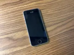 Apple iPhone SE