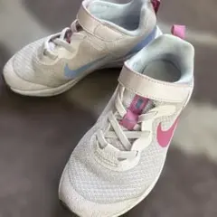 Item thumbnail for item e6cf5424-68ef-4b0d-99d3-42784cfa8364