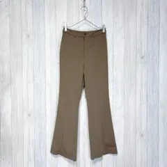 【GU】センタープレスフレアパンツ 茶色 ウエスト後ろゴム きれいめカジュアル