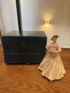 ロイヤルウースター SARAH サラ F.G.Doughty 陶器人形 箱付き