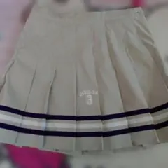 adidas プリーツスカート ベージュのサムネイル