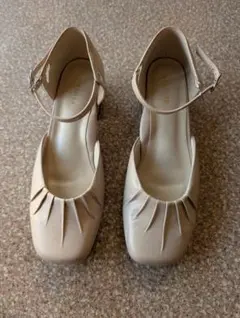 ローヒール　アンクルストラップパンプス