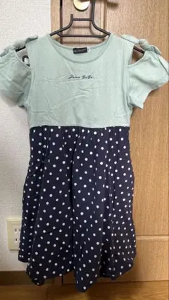 BeBe ドット柄ワンピース 半袖　130センチ