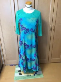 青緑紫模様 七分袖ロングワンピース春に向けて少しお値下げいたしました。