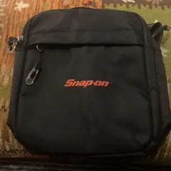 Snap-on ボディバッグ 黒