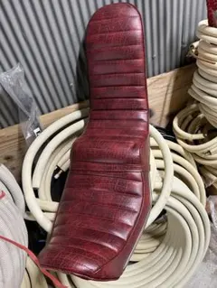 ホークⅡCB250TCB400T 大川シート三段シート赤エナメル 川口シート | 埼玉県 三協オート様分 ホーク角 FRP製シート