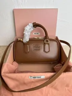 miu miu ショルダーバッグ ブラウン